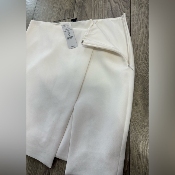 🤍 NWT White House Black Market Cream Pencil Skirt – Size 2  🤍 - Picture 5 of 11